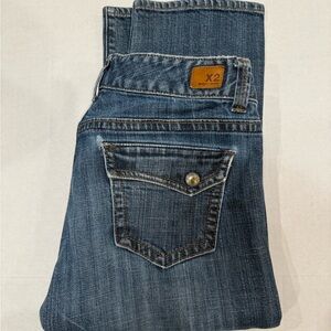 X2 Women's Cropped Blue Jeans Sz 8